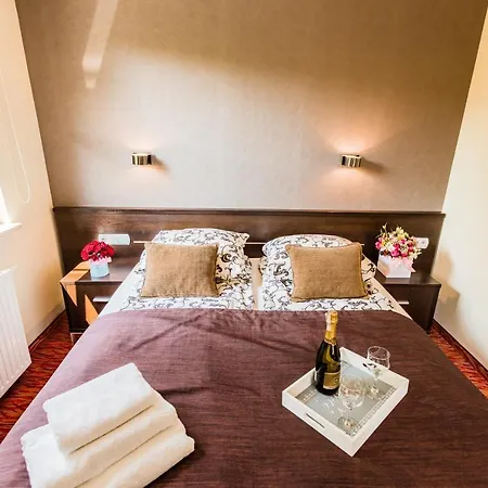 Cove ヤスタルニャ