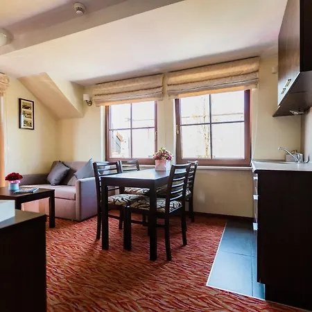 Cove ヤスタルニャ