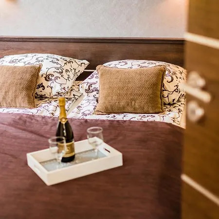 Cove * ヤスタルニャ