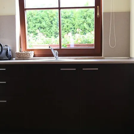 Cove ホームステイ ヤスタルニャ