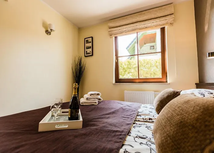 Cove * יאסטארניה