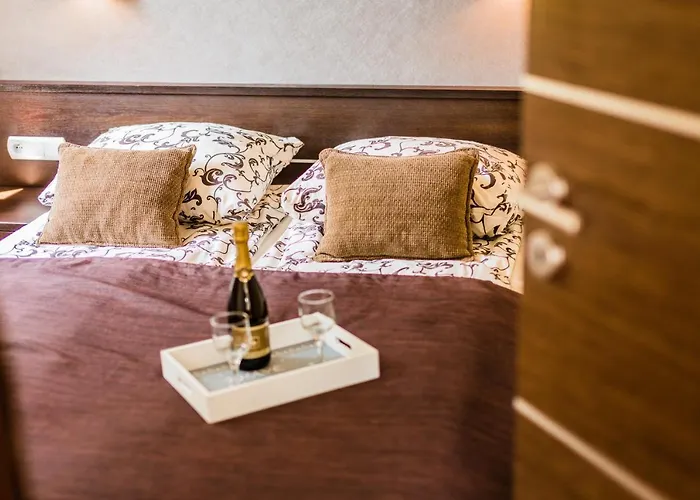 Cove * יאסטארניה