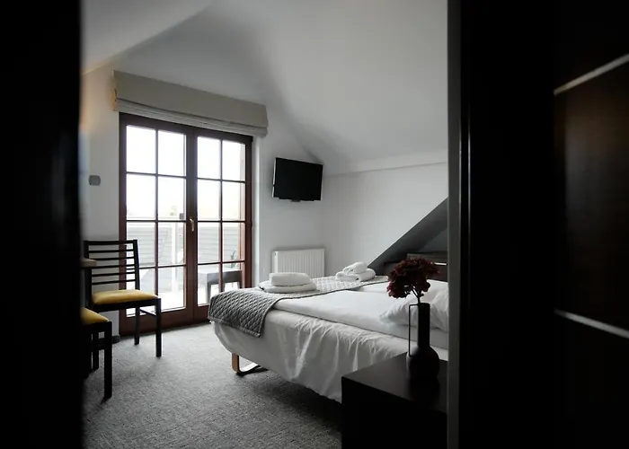 Cove יאסטארניה