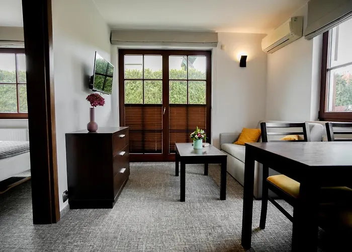 Cove יאסטארניה