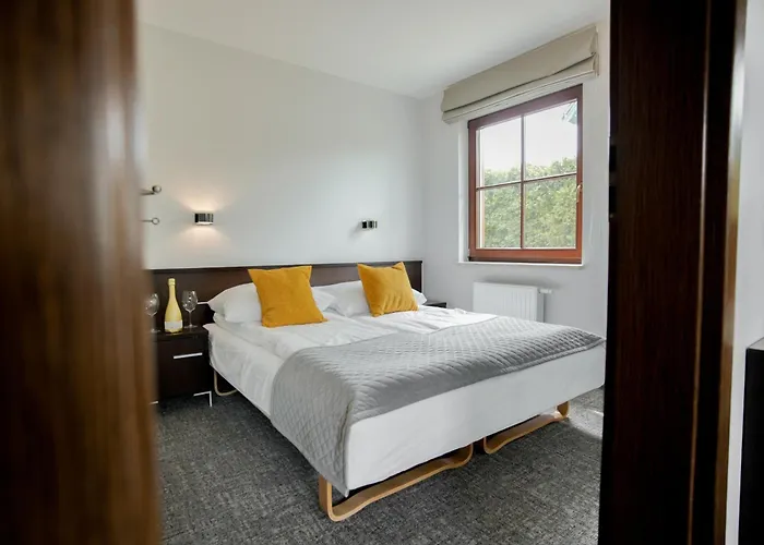 Cove יאסטארניה